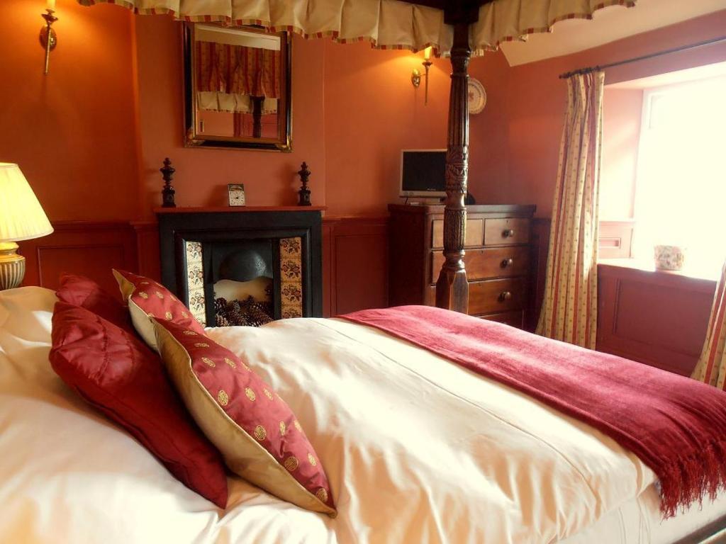 The Hunters Rest Inn Clutton Exteriör bild